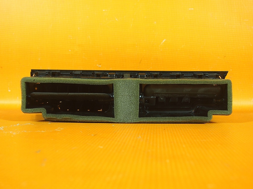 Orificii de aerisire consola Audi A5 8T COMP. 8t1820901g Product image