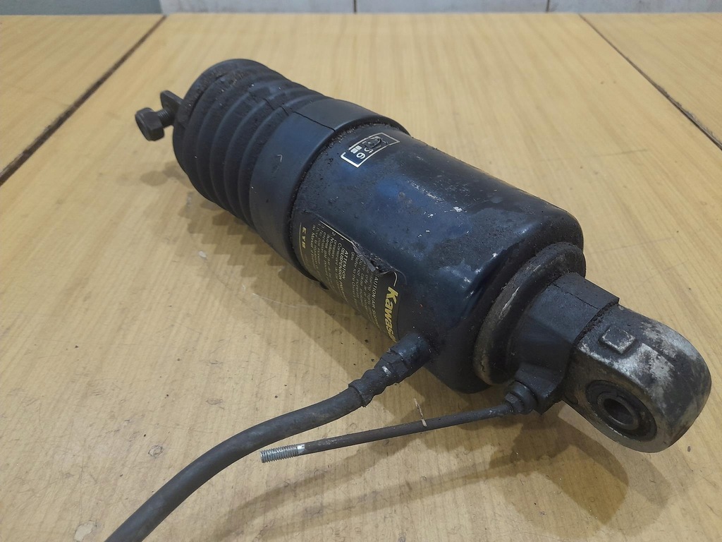 KAWASAKI GPX 600 ZX 600 C AMORTIZOR SPATE Product image