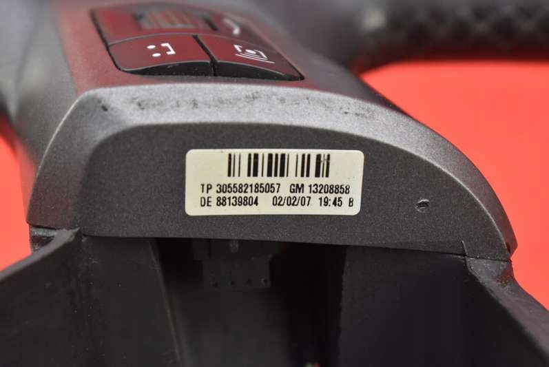 VOLAN PIELE 13208853 OPEL VECTRA C LIFT 07R Product image