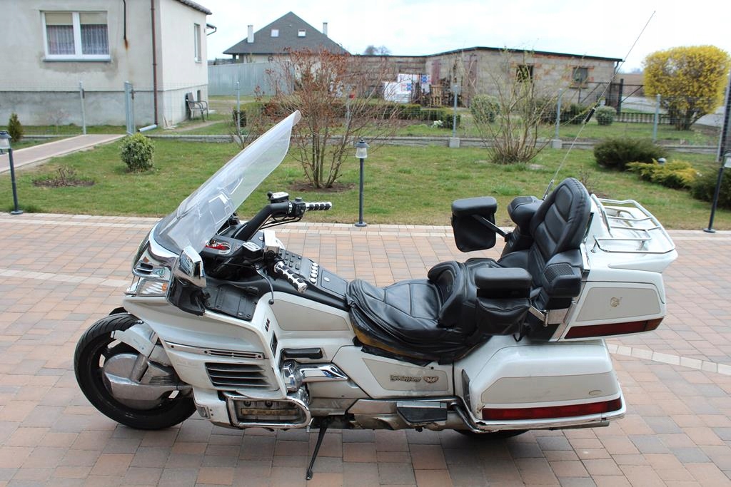 CARENAT HONDA GL1500 SC22B, GRARE AER DREAPTA Product image