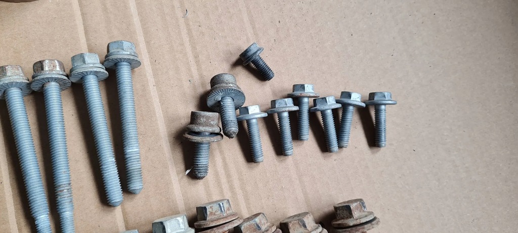 SQ5 Q5 80A ȘURUB SUSPENSIE ȘURBUL SUSPENZI LEAGĂNURI BRINCI FAȚĂ Product image