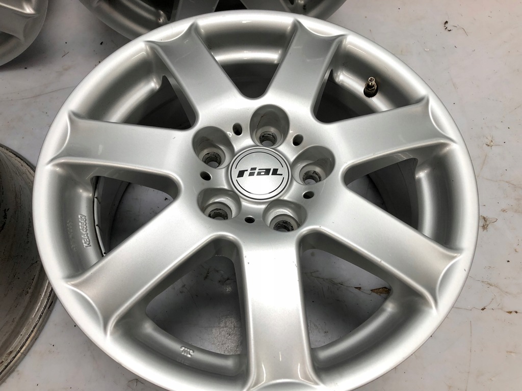 JANTE RIAL 16'' BMW E90 E87 5X120 ET44 KBA 45567 Product image