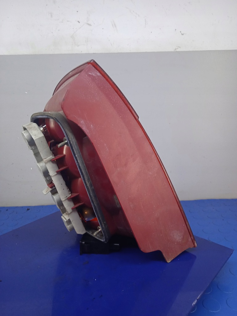 Lampa Skoda Superb and Sedan la dreapta 3U5945096 Product image