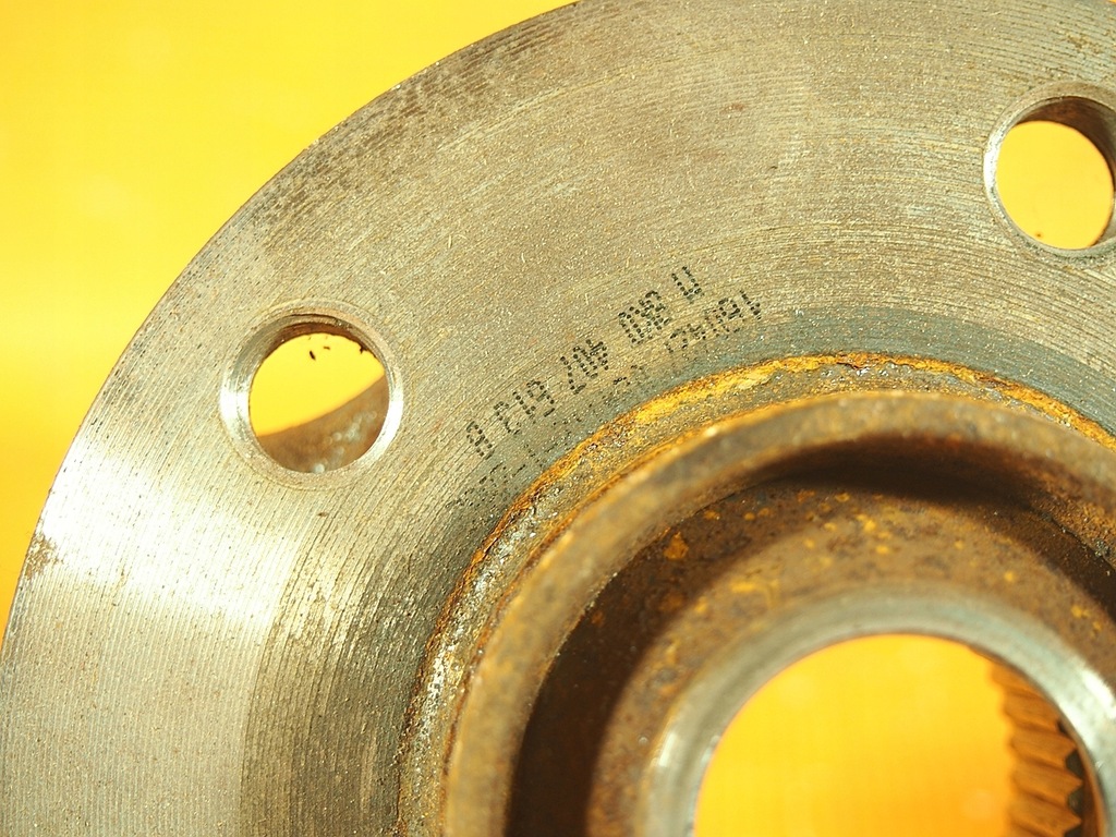 Rulment roata butuc Audi A7 4G LIFT 24KM 8k0407613b / 8k0407635p Product image
