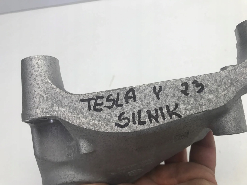 SUPORT MOTOR TESLA MODEL Y 2023 PAW PILLOW 1093278-00-B Product image