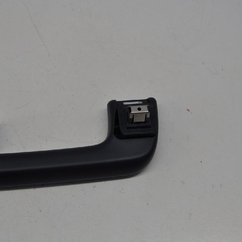 Mânerul drept din spate al Audi A4 Avant (8W5, B9) 4M0857608 3.0L Product image
