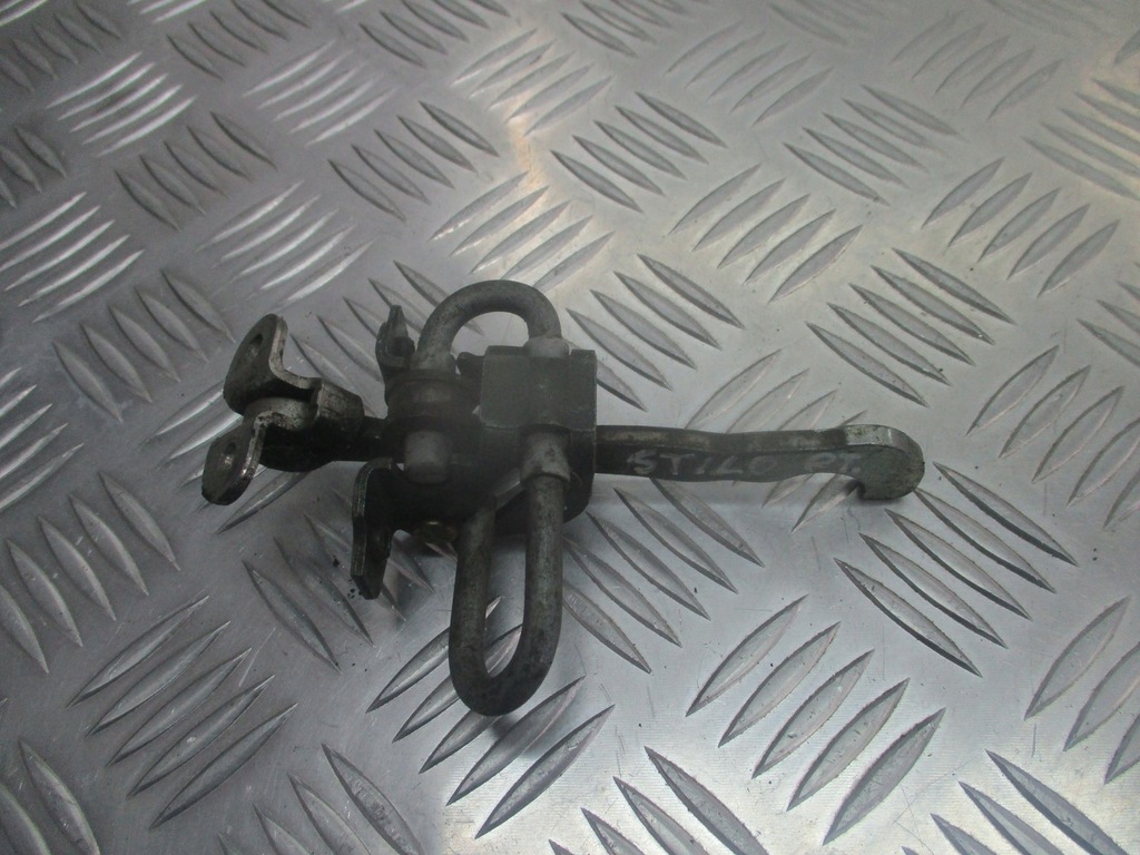 Repararea dreaptă fiat stilo 1.4 16V Product image