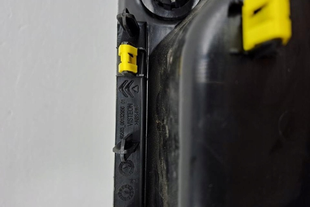 Ashtray Citroën C4 Cactus 958300132956 Benzină 81KW 2018 Product image