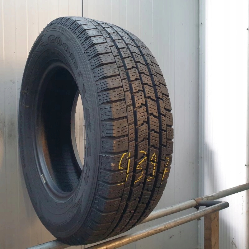 Goodyear Cargo UltraGrip 2 235/65R16 115/113 R aderență pentru zăpadă (15:00) Product image