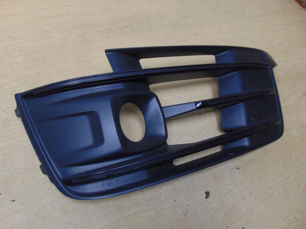 GRILĂ ÎN BARĂ ȘTANGA AUDI Q7 4M S-LINE LIFT 4M0807681E Product image