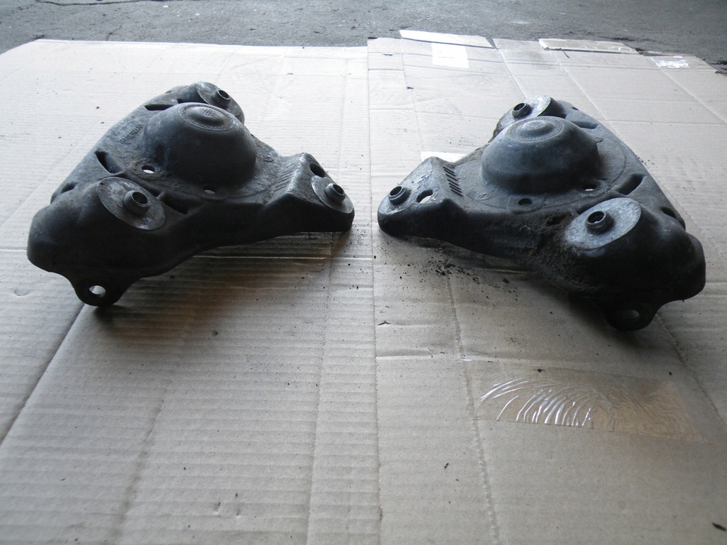 Audi A6 C5 A4 B5 montare suport amortizor dreapta stanga fata 8D0412383E Product image