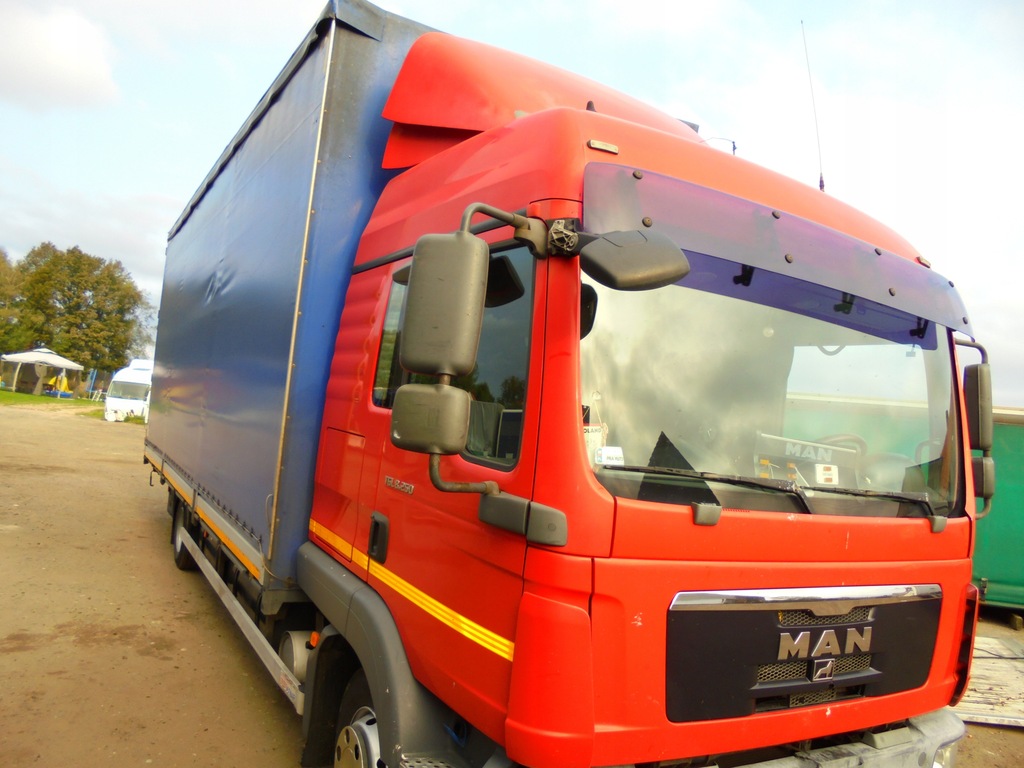 Suspensie articulație MAN TGL, stare excelentă, clemă butuc, coloană de direcție Product image