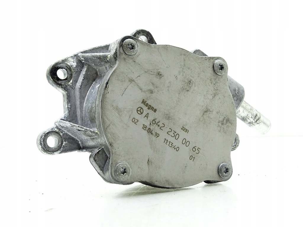 POMPA VACUUM MERCEDES E W207 W212 3.0 CDI A6422300065 Product image