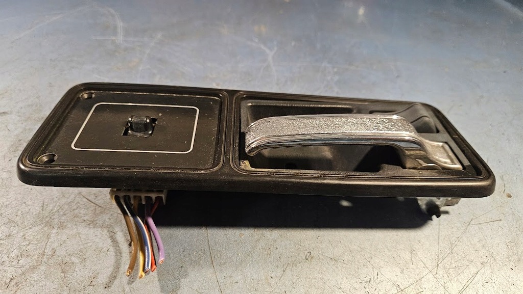 Comutator mâner ușă interior din PP JEEP CHEROKEE XJ 8955002154 56007218 Product image