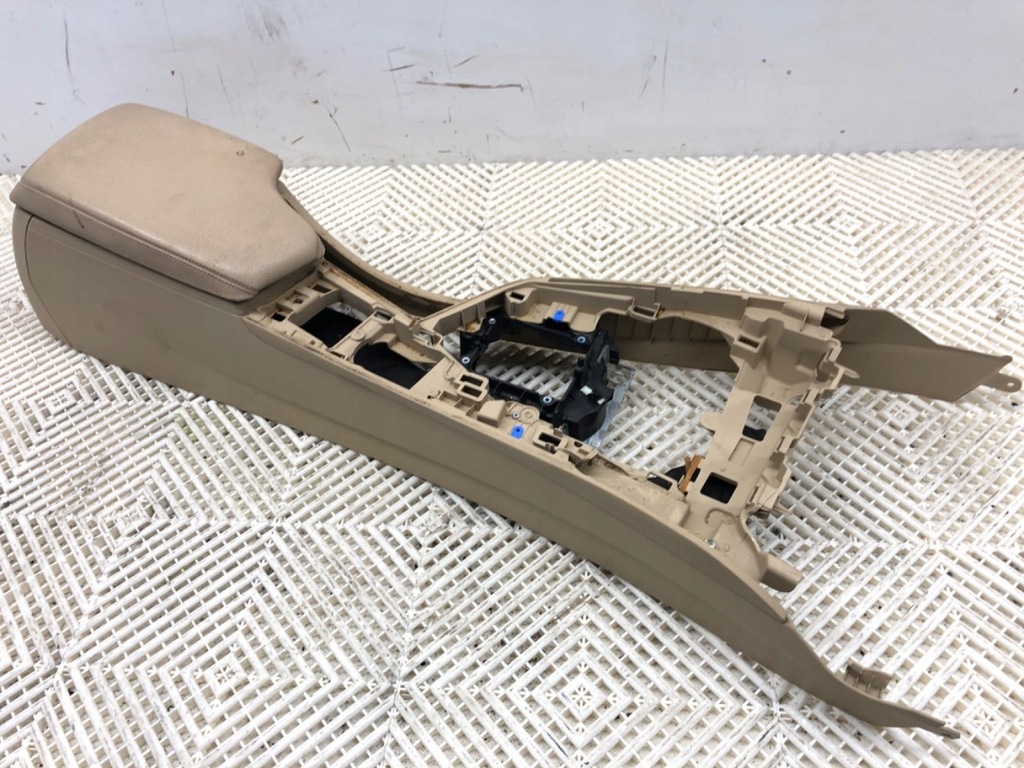 Tunel central BMW F30 Sedan/Limuzină 11-18 6750121 Consola Product image