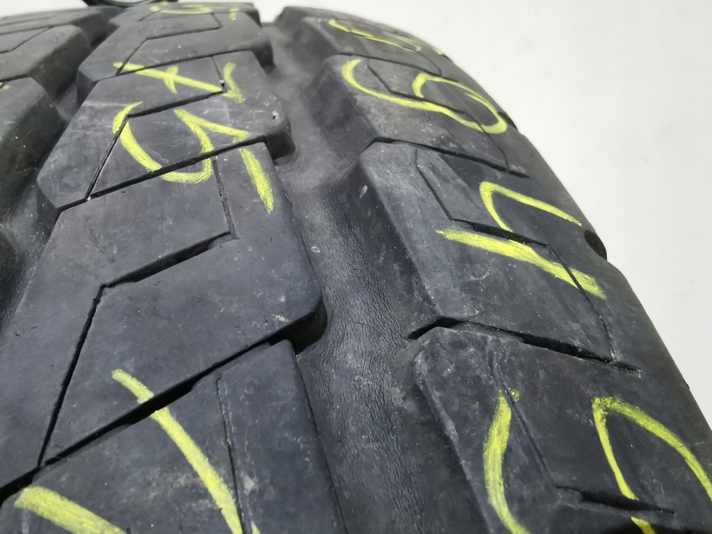 Continental VancoCamper 225/75R16 116R 8,5 mm N5959 Product image