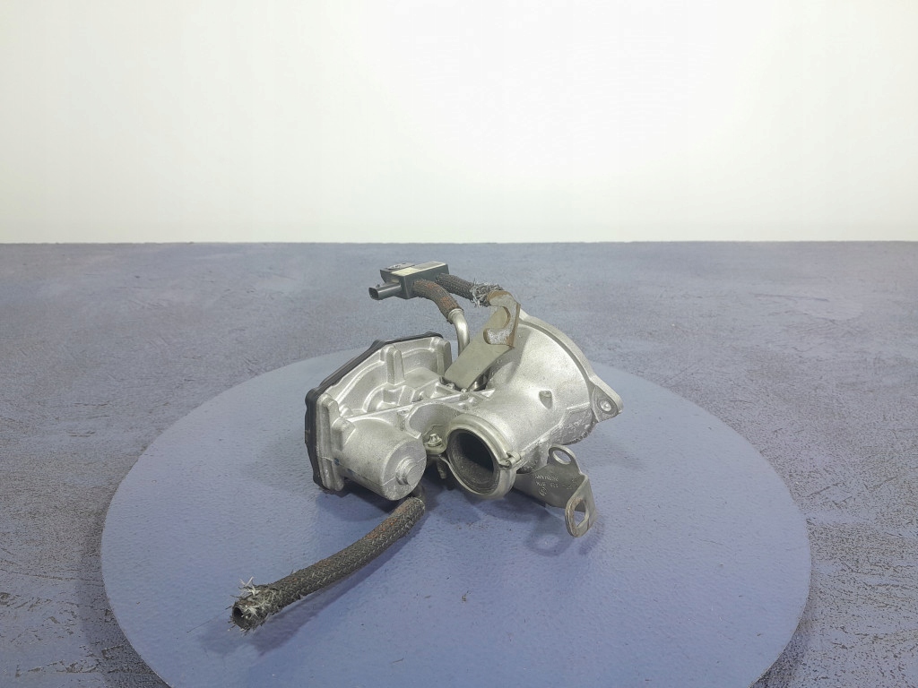BMW 5 G30 3.0D 265 CP B57D30A SUPPA EGR 8574820 Product image