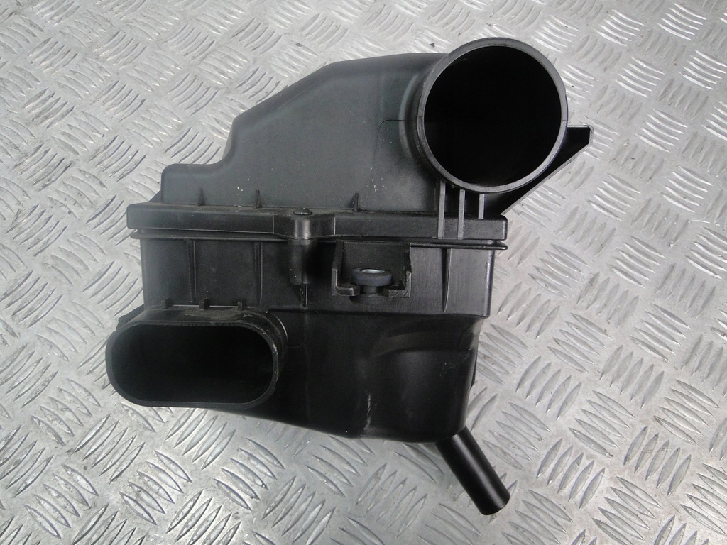 CARCASA FILTRU AER 79J-A06 SUZUKI SX4 2.0D Product image