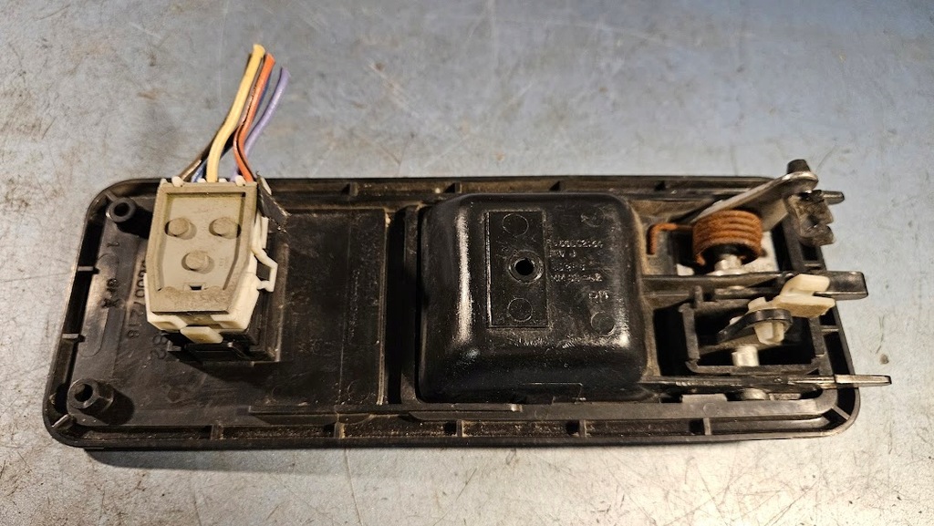 Comutator mâner ușă interior din PP JEEP CHEROKEE XJ 8955002154 56007218 Product image