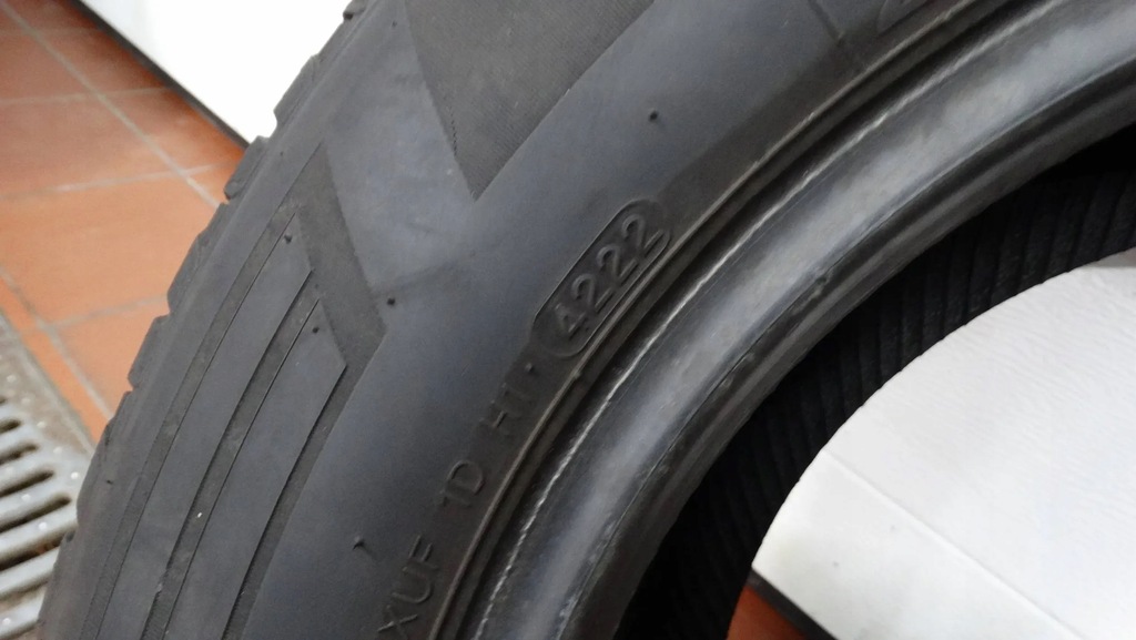 Anvelopă de iarnă Hankook Winter I*cept LV 215/65 R16C 109/107T Product image