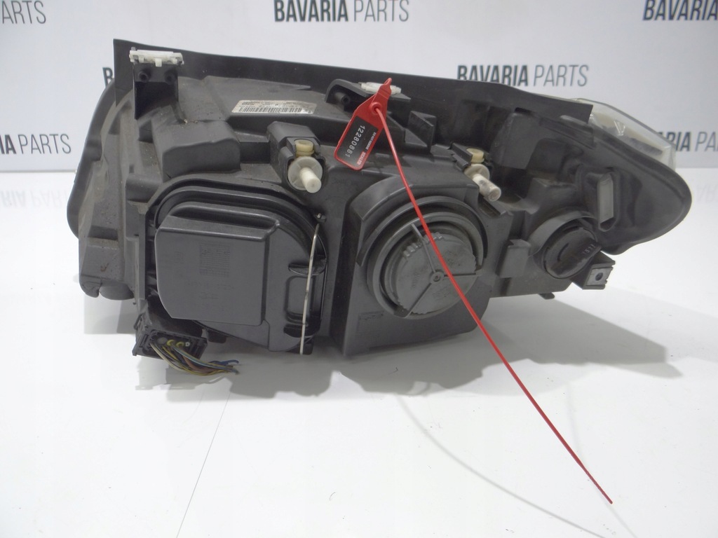 LAMPA DREAPTA BMW X1 E84 OE 2990004 Product image
