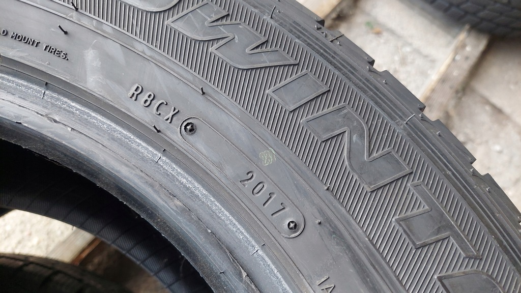 Anvelope de iarnă 215/70r16C 108/106T Falken Eurowinter HS437 VAN Product image