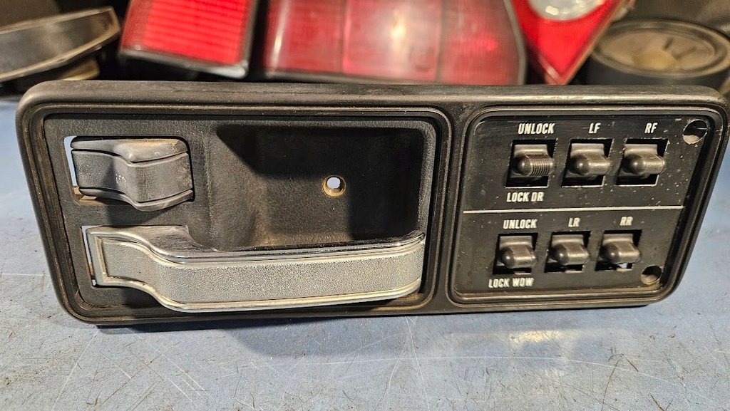 comutatoare panou maner interior usa JEEP CHEROKEE XJ 8955002155 560009250 Product image