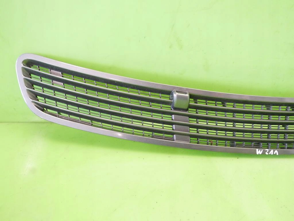 GRILA DE ADMISIE MASCA AER MERCEDES W211 02-06 Product image