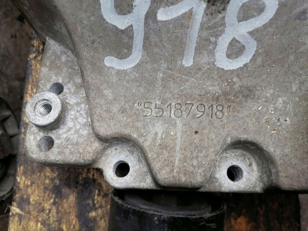 BRAT POMPA INJECTIE ZAFIRA B 1.9CDTI 55187918 Product image
