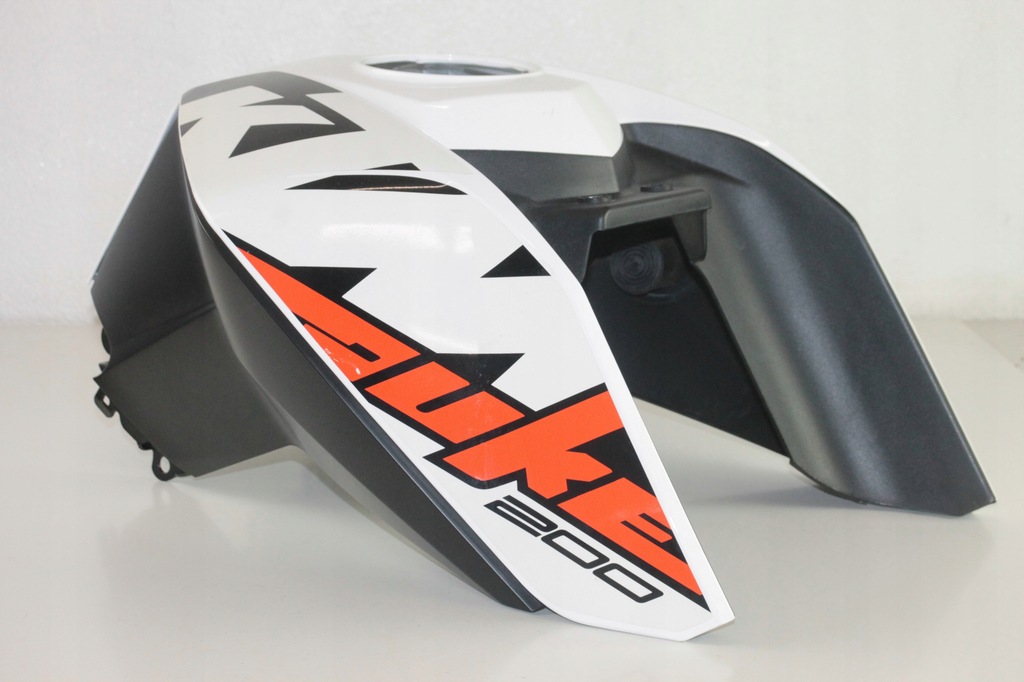 KTM DUKE 125 200 11-16 OVERLAY CAPAC REZERVOR CARENARE REZERVOR Product image