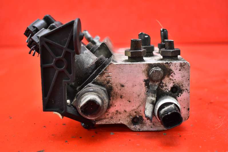 POMPA SUSPENSION 6758704 BMW E65 4.4 V8 02R Product image
