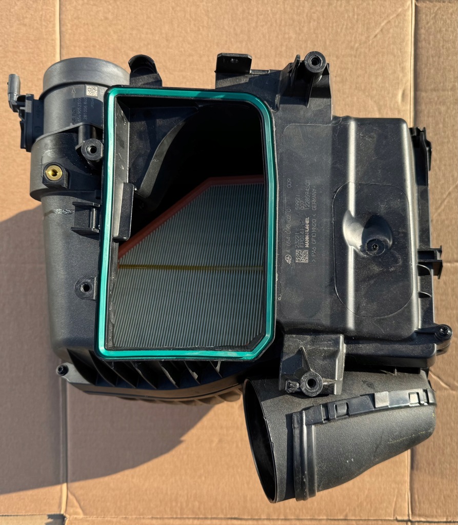 Mercedes A 177 GLB x247 GLA 247 Cla 118 filtru ac carcasa filtrului de aer Product image