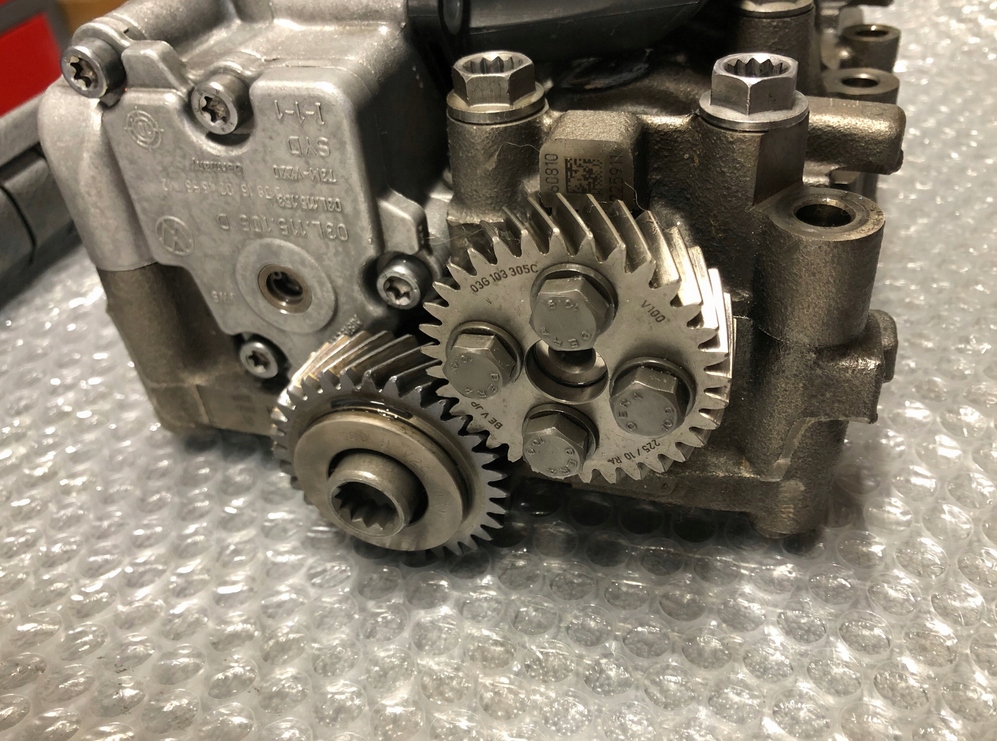Pompa Ulei 2.0 TDI A4 A6 Q5 Passat B6 ARBORE 100mm Product image