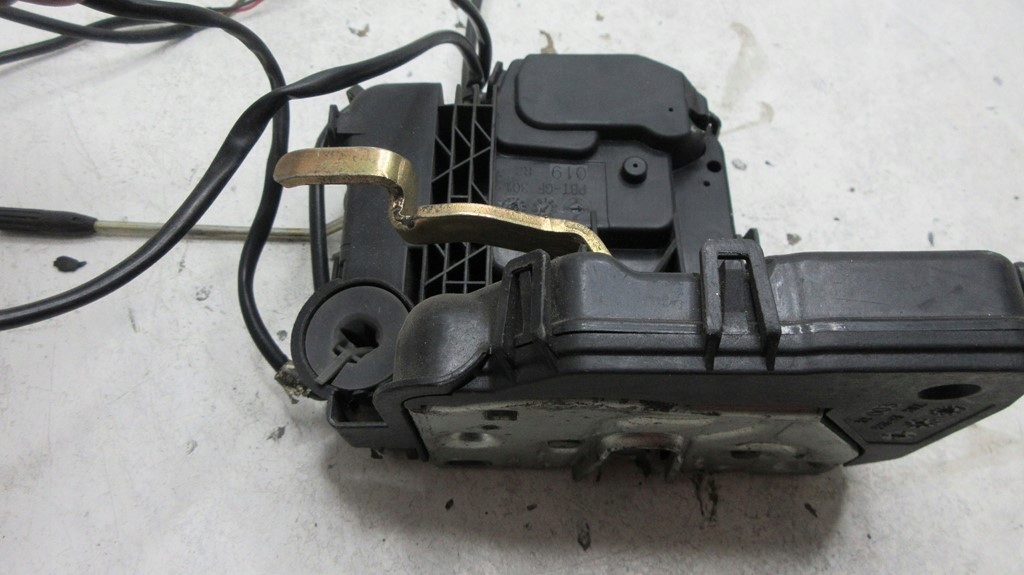 BMW E65 2087200235 Incuietoare dreapta, incuietoare fata dreapta Product image