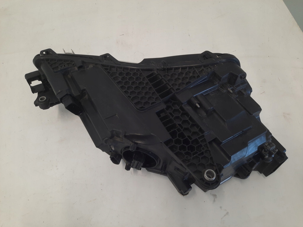 FAUR SKODA SUPERB III LIFT FULL LED LAMPĂ FAȚĂ STANGA 1150.203.0000 Product image
