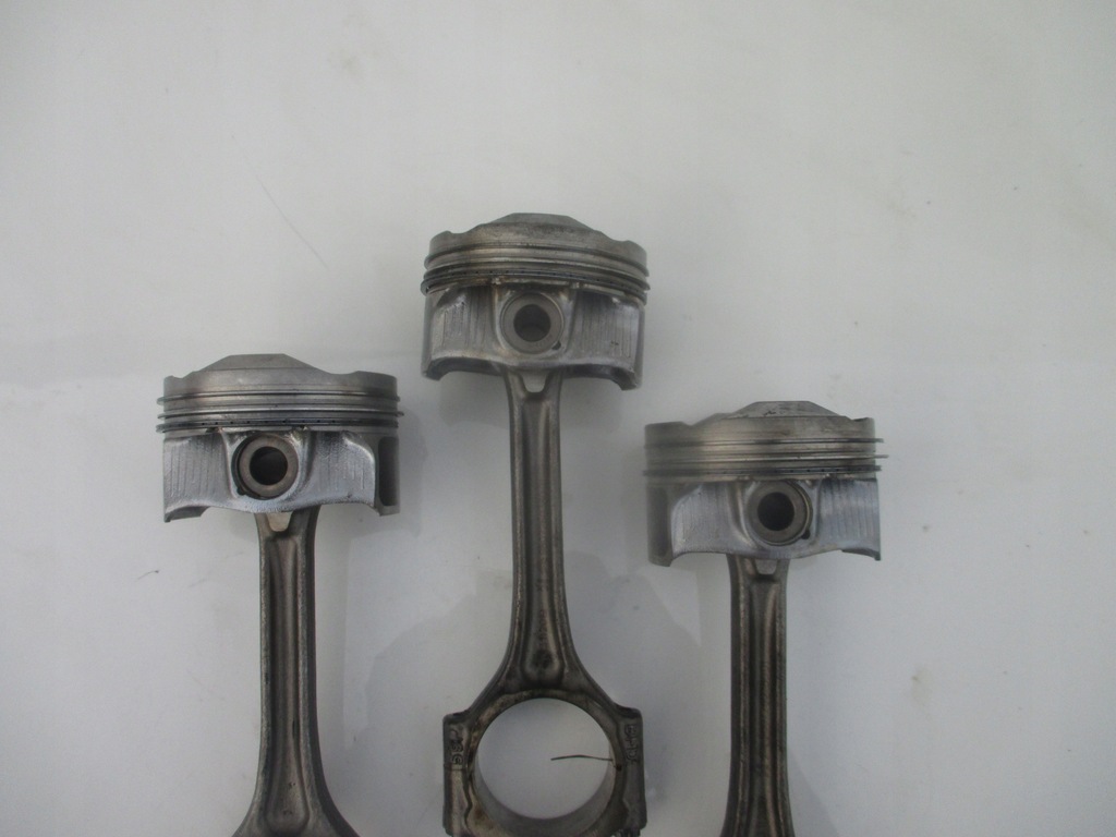 PISTON, BIELLA 1.2 THP PURETECH OPEL PEUGEOT CITROEN Product image