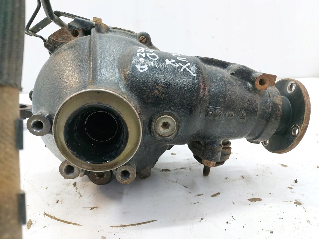 Toyota Hilux VIII 8 DYFERENCJAŁ MOST PRZÓD Product image