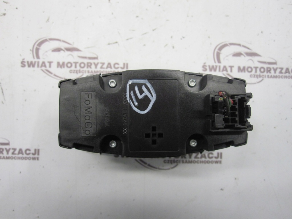 Ford Focus Mk3 III 12R BM5T13A024CC LUMINĂ Product image
