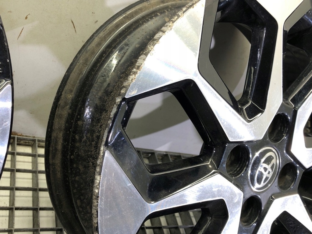 SET JANTE 15" 4.5J 4X100 ET35 42611-0H050 TOYOTA AYGO II Product image