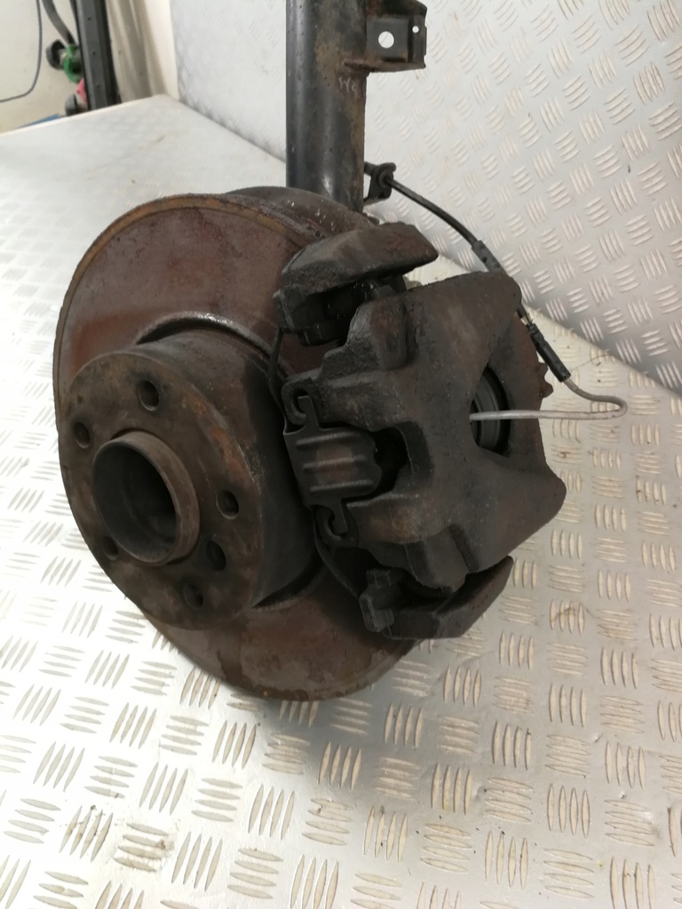 6764443 mcperson clemă articulație brațe de comandă bară stânga față BMW E90 E91 LCI Product image