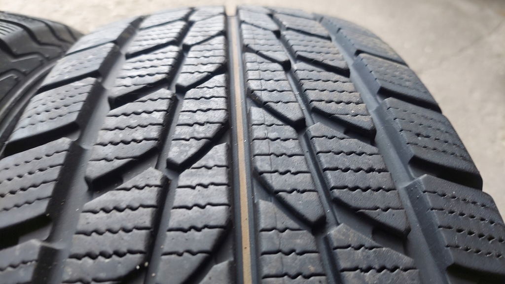 Anvelope de iarnă 215/70r16C 108/106T Falken Eurowinter HS437 VAN Product image