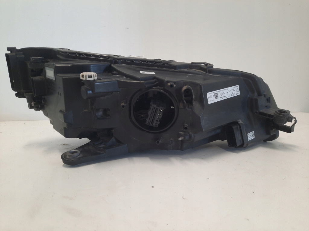 FAUR SKODA SUPERB III LIFT FULL LED LAMPĂ FAȚĂ STANGA 1150.203.0000 Product image