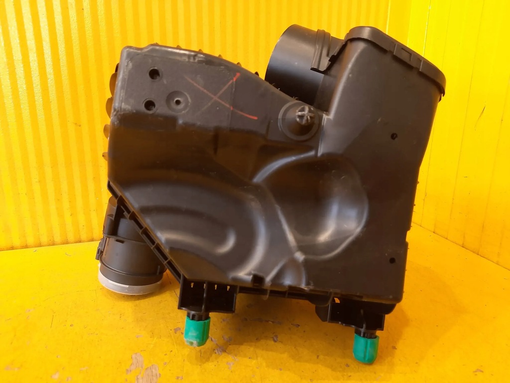 Mercedes CLA W118 GLB X247 CARCASA FILTRU AER A6540900201 Product image