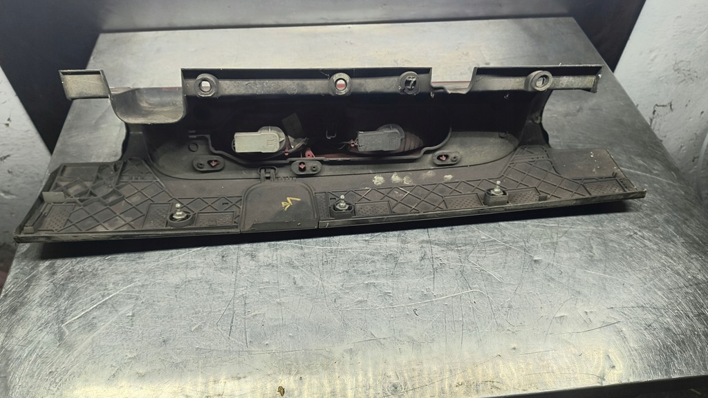 LAMPĂ SPATE VIVARO TRAFIC II STÂNGA 93857722 265A60118R EUROPA Product image