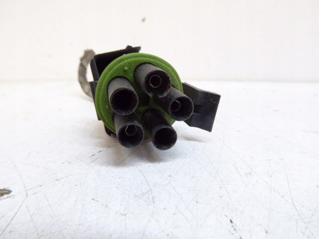 OMEGA B LIFT CUBE PLUG CONECTOR Product image
