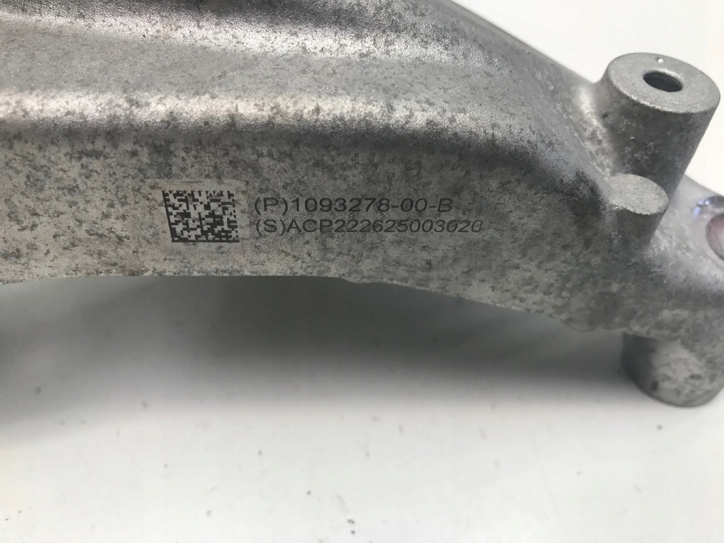 SUPORT MOTOR TESLA MODEL Y 2023 PAW PILLOW 1093278-00-B Product image