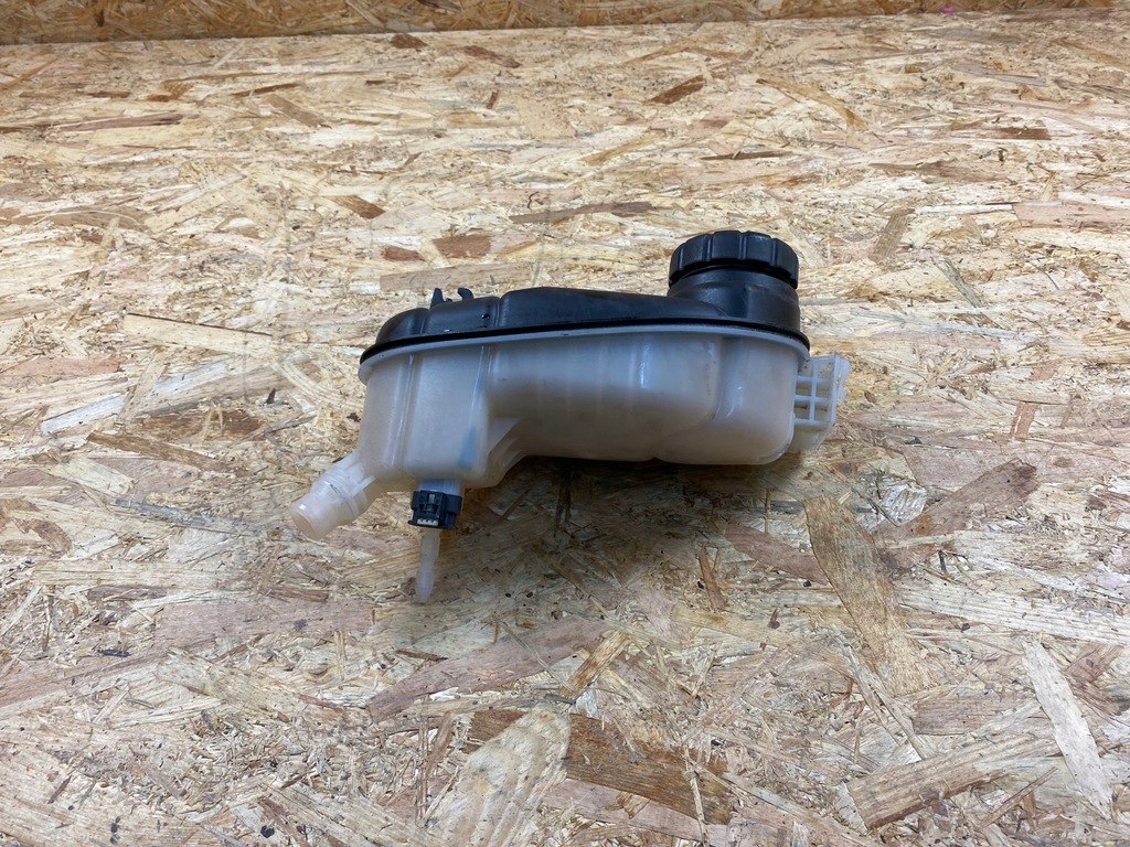 VASER DE EXPANSIUNE MERCEDES W176 W246 W117 A2465000049 Product image