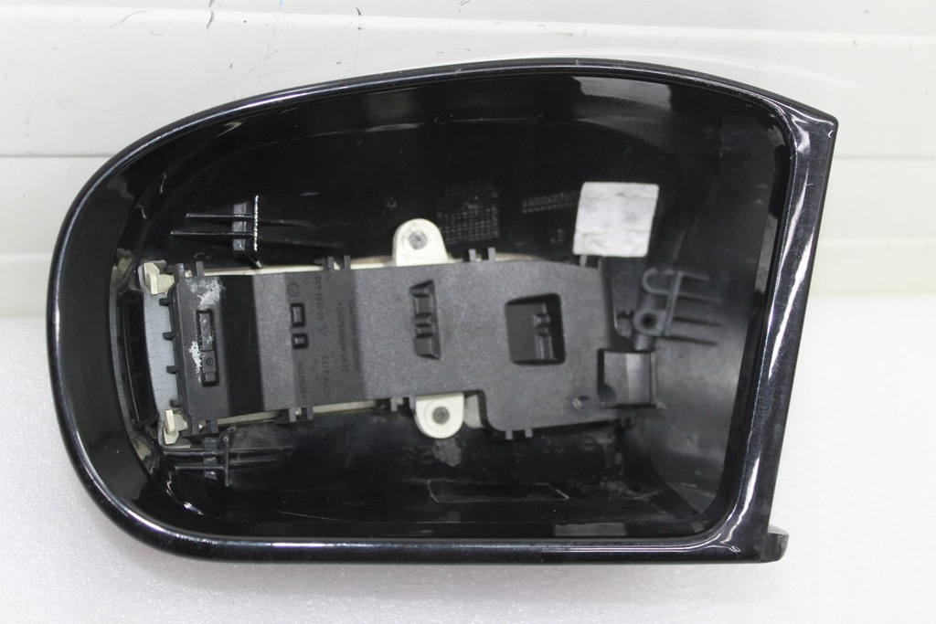 MERCEDES C W203 CARCASA OGLINZĂ W203 CU LAMPĂ 197 STÂNGA Product image