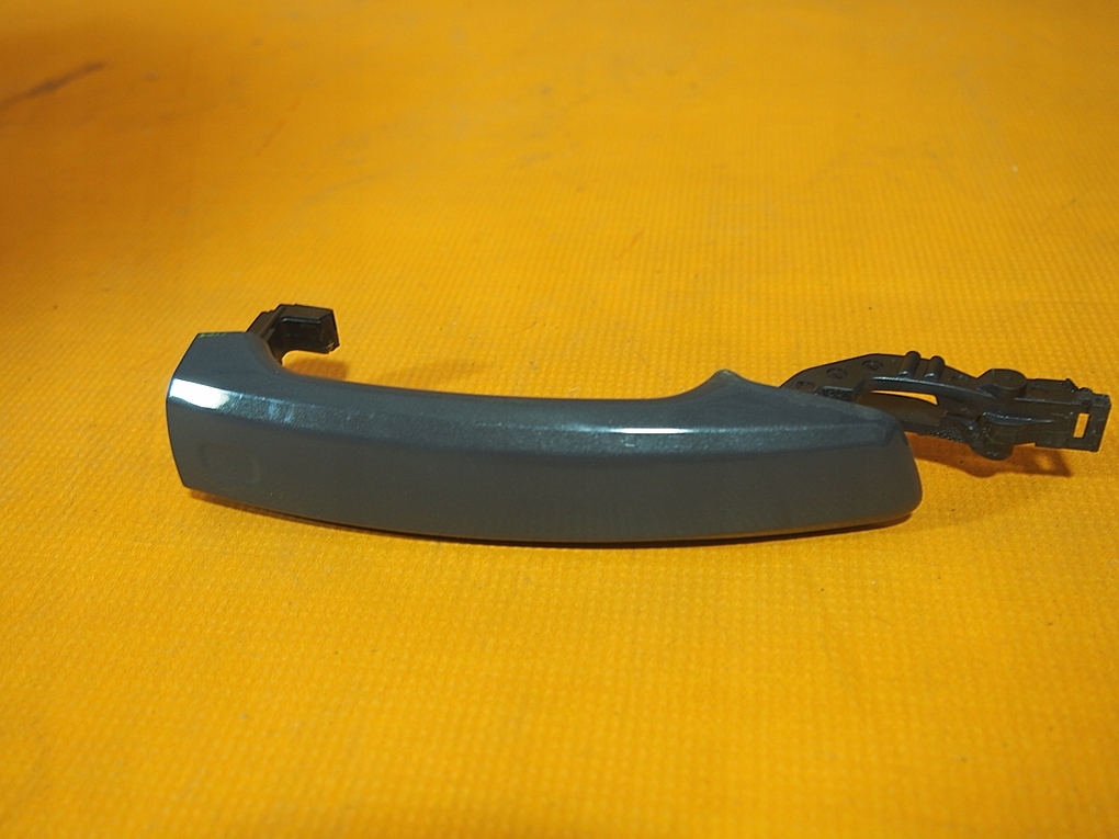 Audi Q2 81A 32KM STANGA Capaci manere portiere 8v0837205a / 8v0837167b LX7M Product image