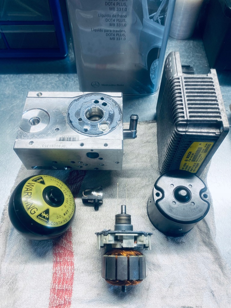 Pompa Sbc Mercedes 211 219 230 reparatie si regenerare Product image